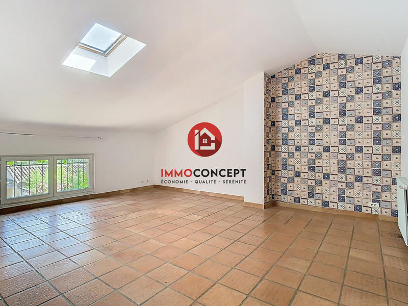 Maison - 193 m² - 6 pièces