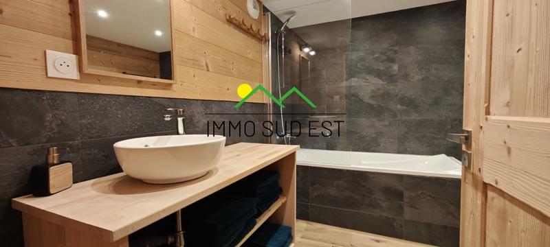 Châlet - 228 m² - 9 pièces