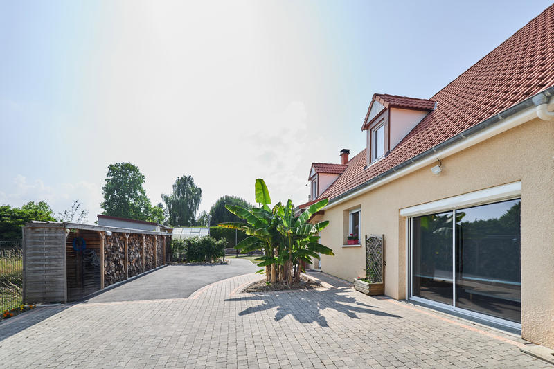 Maison - 180 m² - 6 pièces