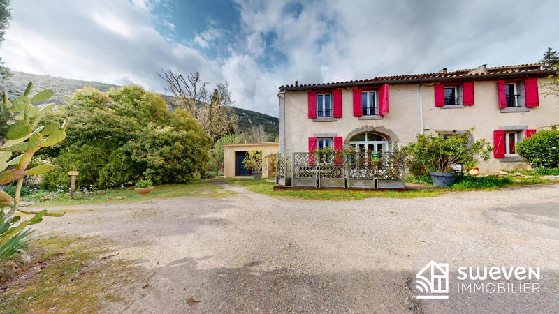 Maison - 512 m² - 12 pièces