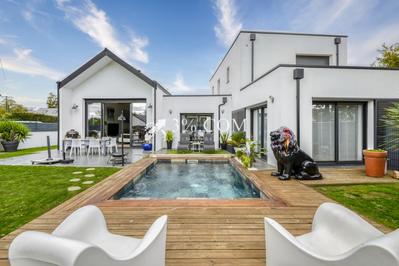 Maison - 184 m² - 6 pièces