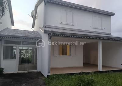 Maison - 74 m² - 4 pièces