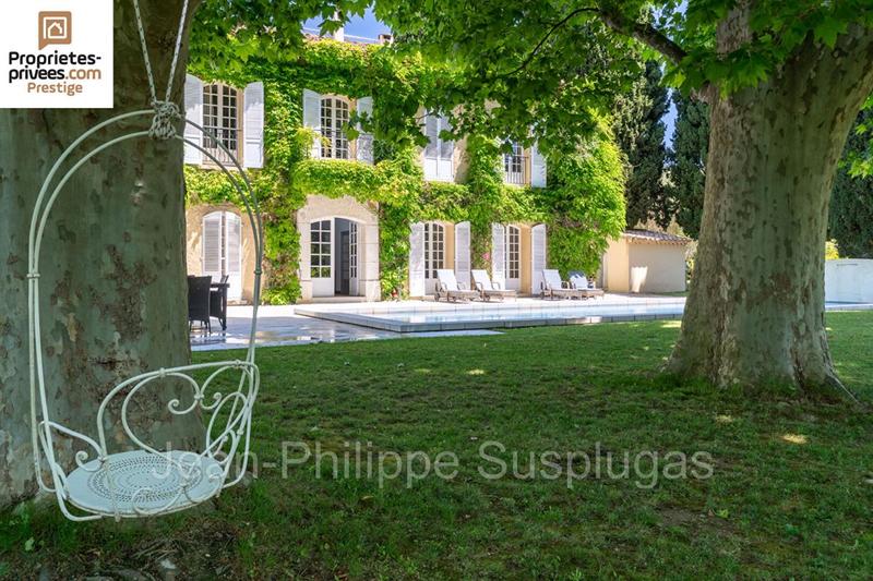 Demeure - 500 m² - 15 pièces