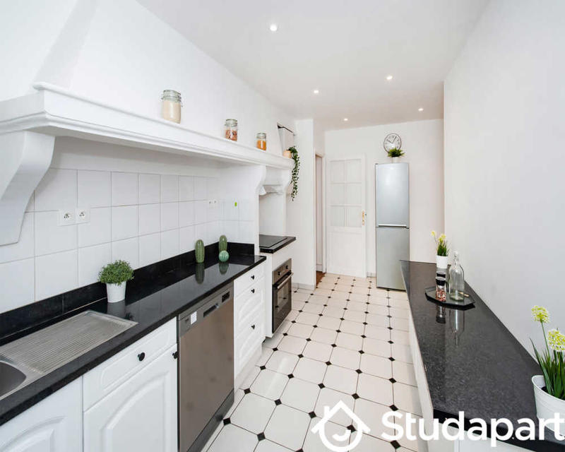 Chambre - 140 m² - 1 pièce