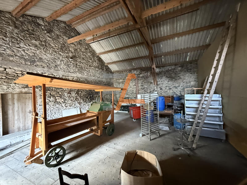 Maison - 274 m² - 5 pièces