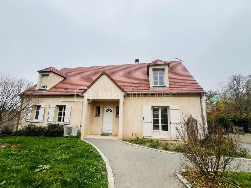 Maison - 180 m² - 7 pièces