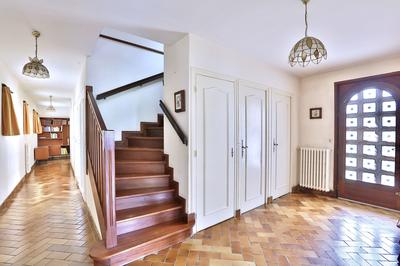 Maison - 235 m² - 6 pièces