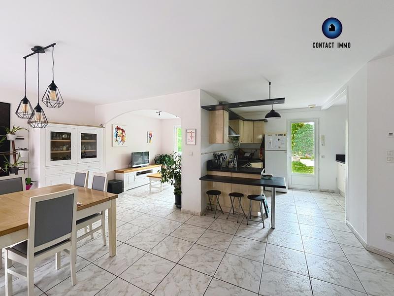 Maison - 98 m² - 5 pièces