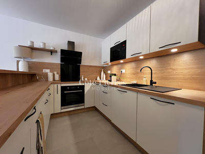 Appartement - 79 m² - 3 pièces