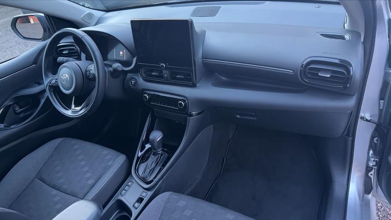 Toyota Yaris IV 1.5 VVTi 116 Hybrid E-Cvt Design