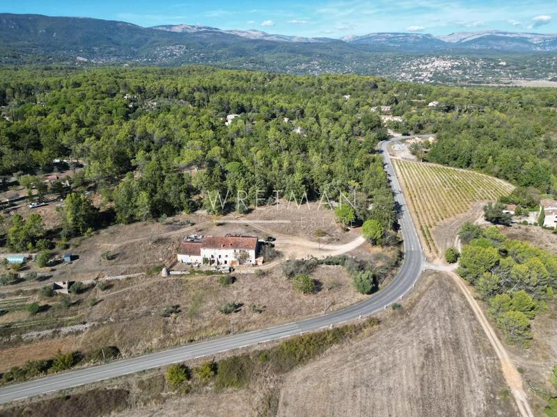 Propriété - 199 m² - 10 pièces