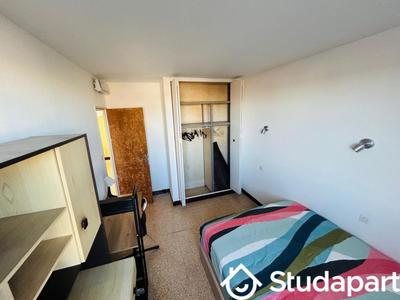 Chambre - 11 m² - 1 pièce