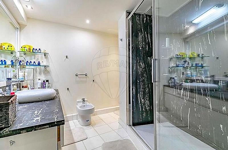 Appartement - 130 m² - 3 pièces