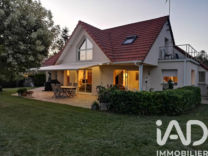 Maison - 193 m² - 8 pièces