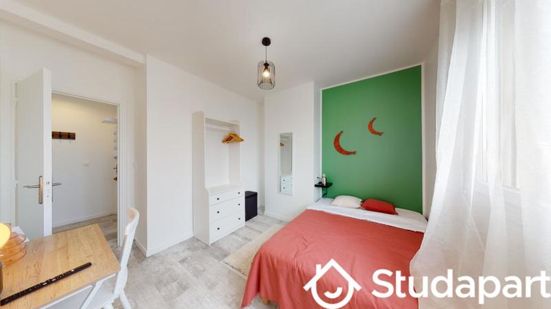 Chambre - 11 m² - 1 pièce