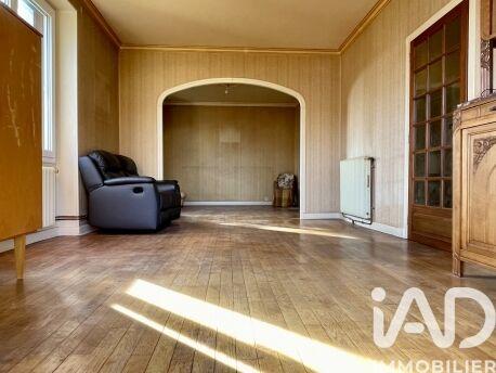 Maison - 240 m² - 10 pièces