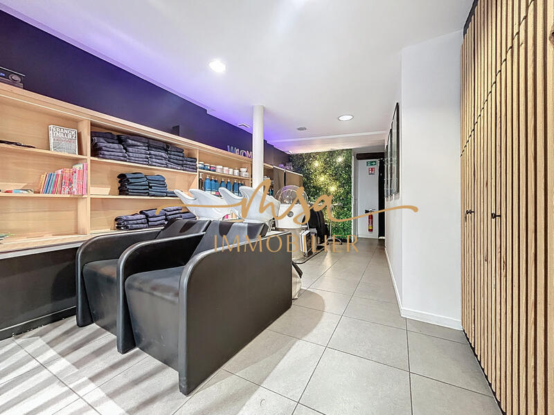 Local commercial - 53 m² - 2 pièces
