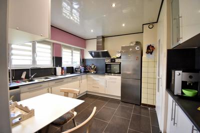 Maison - 94 m² - 4 pièces