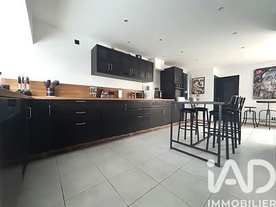 Maison - 85 m² - 7 pièces