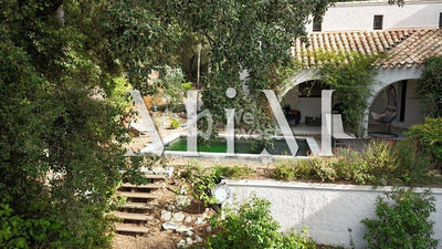 Villa - 230 m² - 10 pièces