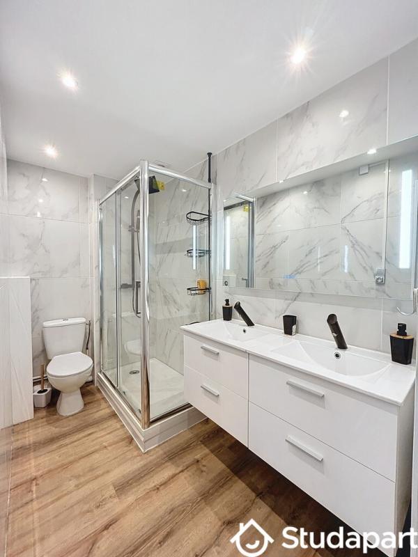 Chambre - 9 m² - 1 pièce