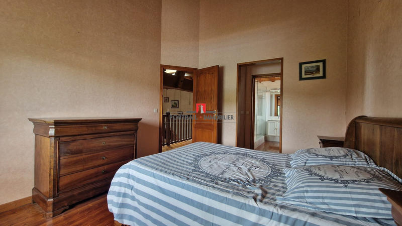 Maison - 178 m² - 5 pièces