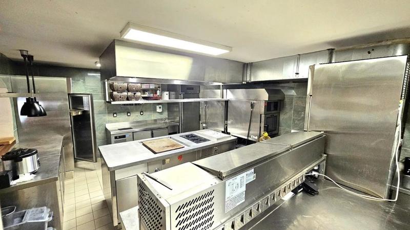 Local commercial - 220 m²