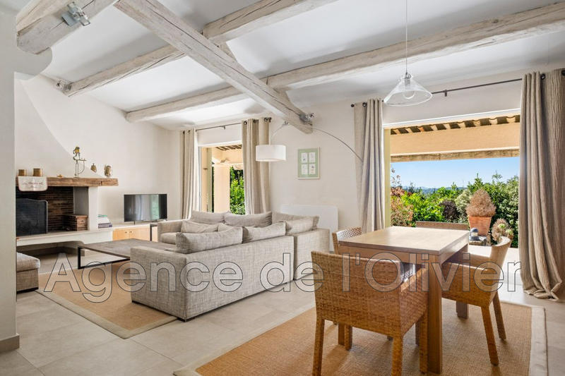 Villa - 276 m² - 10 pièces