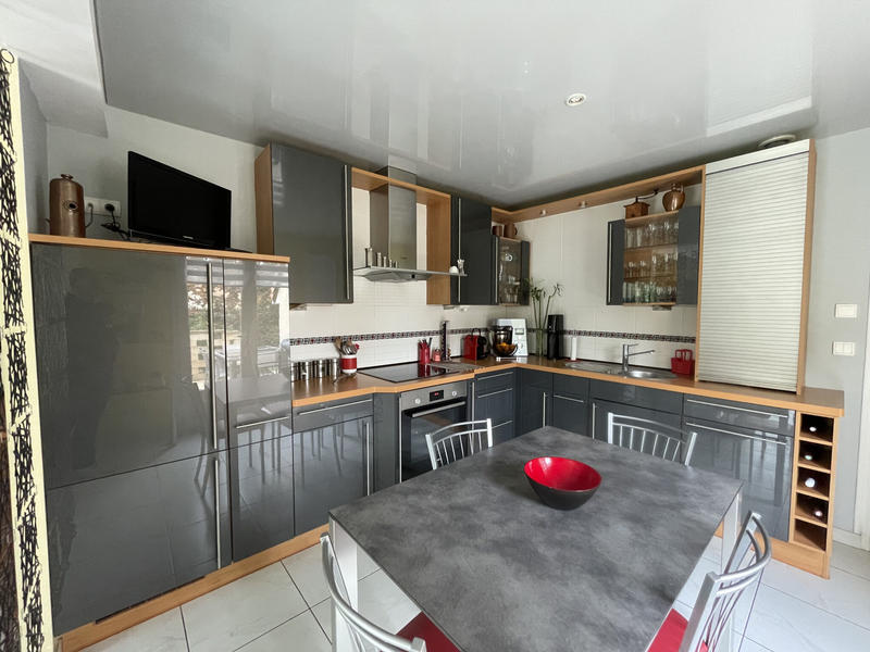 Maison - 161 m² - 6 pièces