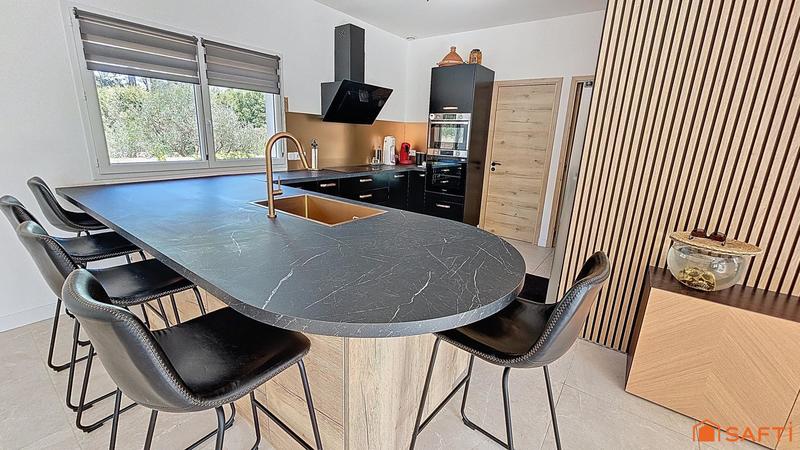 Maison - 164 m² - 7 pièces