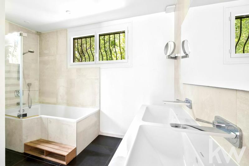 Maison d'architecte - 307 m² - 10 pièces