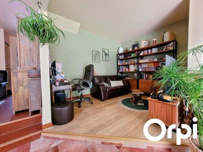 Maison - 94 m² - 5 pièces