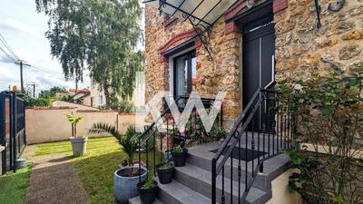 Maison - 251 m² - 9 pièces