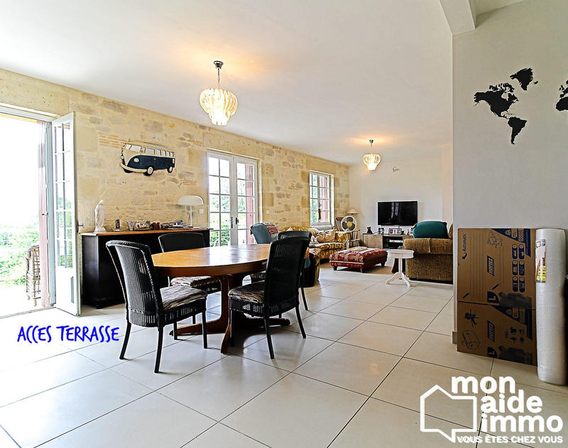 Maison - 244 m² - 8 pièces