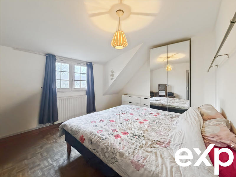 Maison - 90 m² - 5 pièces