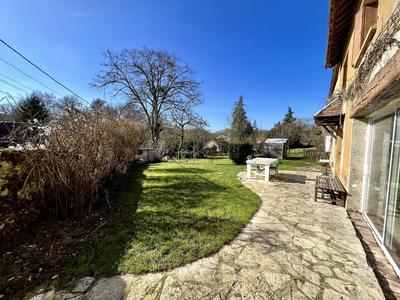 Maison - 186 m² - 6 pièces