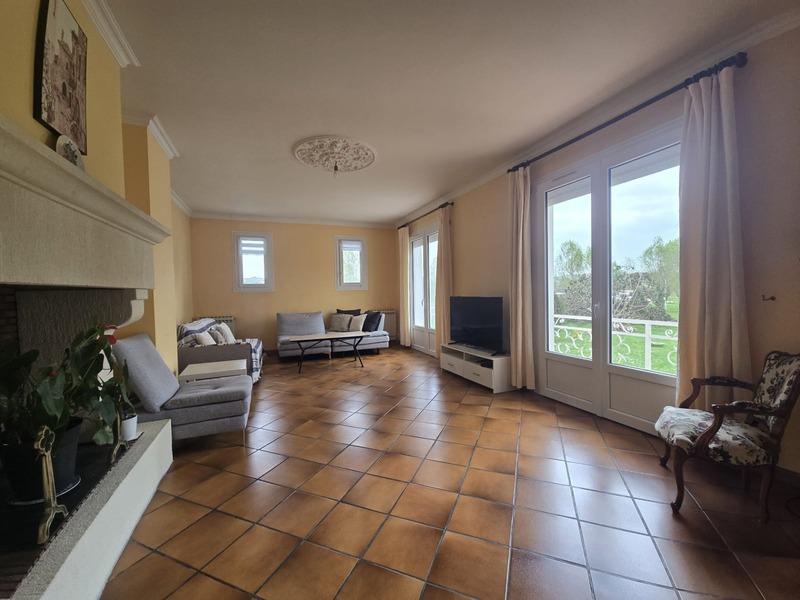Maison - 160 m² - 5 pièces
