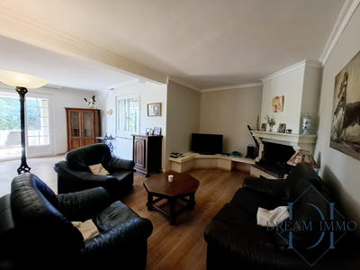 Villa - 190 m² - 6 pièces