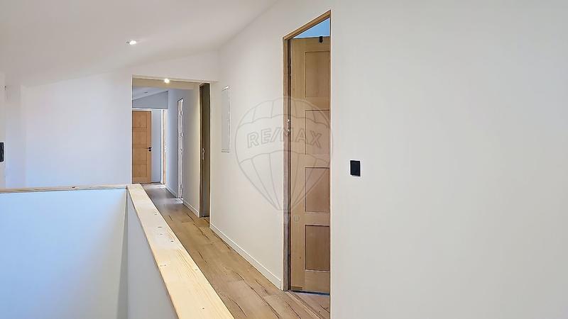 Villa - 243 m² - 7 pièces