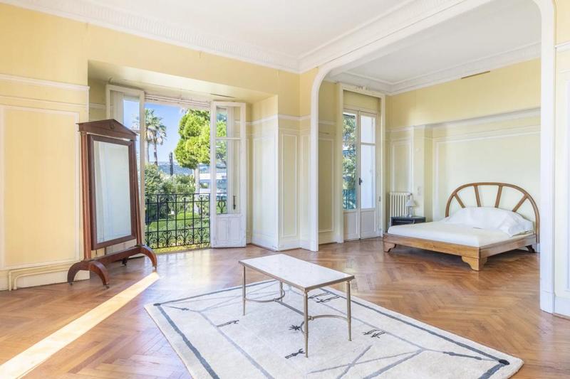 Maison de maîtres - 420 m² - 11 pièces