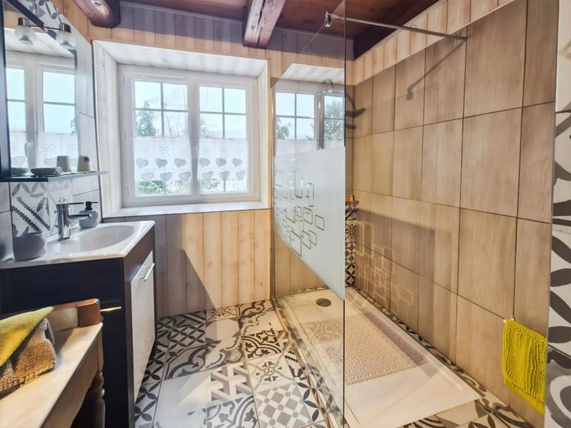 Maison - 280 m² - 7 pièces