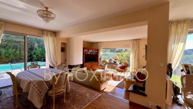 Maison - 151 m² - 6 pièces