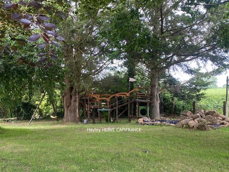 Maison en pierre - 170 m² - 6 pièces