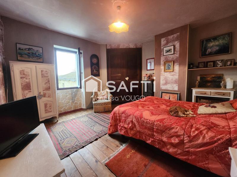 Maison - 104 m² - 4 pièces