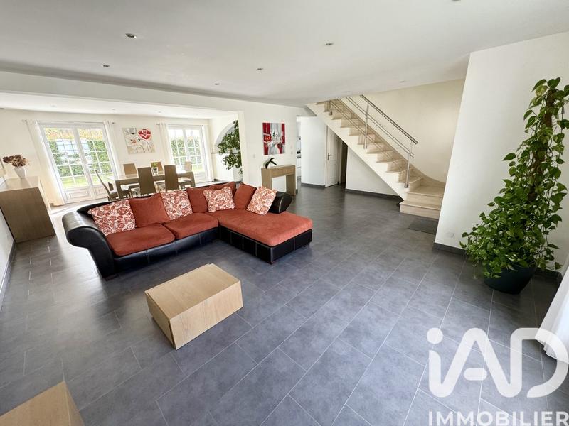 Maison - 180 m² - 7 pièces