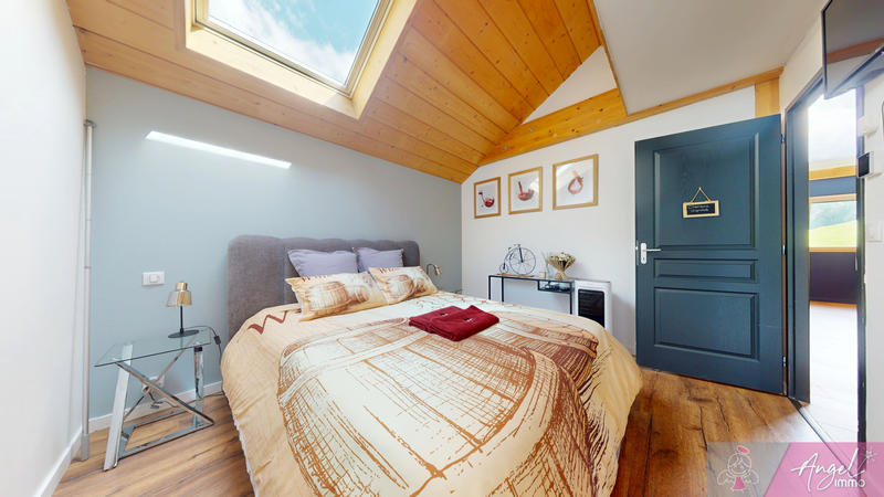 Maison - 382 m² - 14 pièces