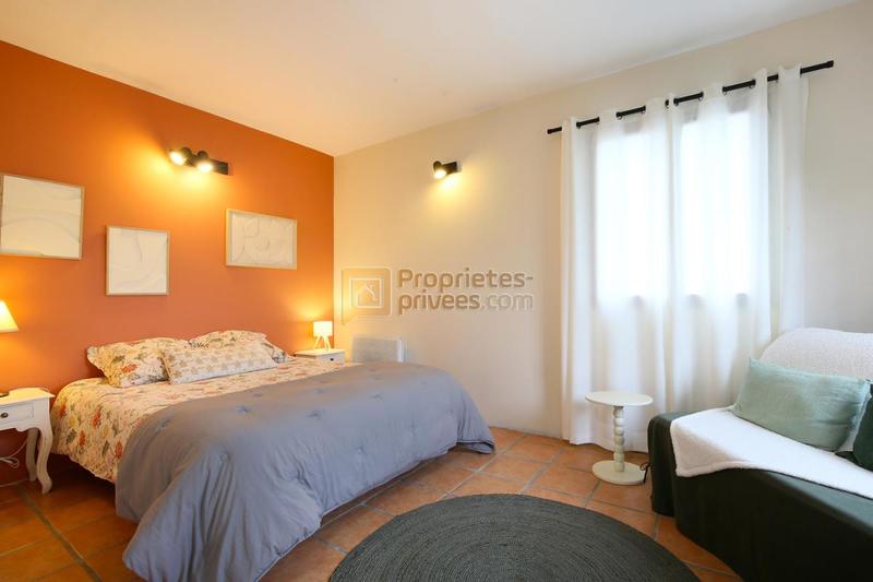 Maison - 280 m² - 7 pièces