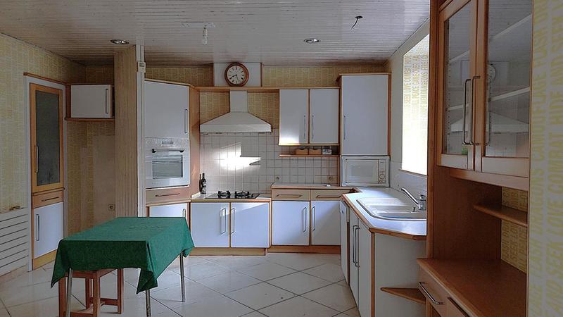Maison - 331 m² - 10 pièces