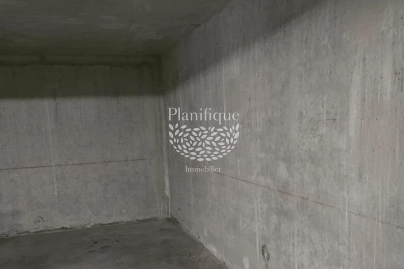 Parking / Garage - 17 m²