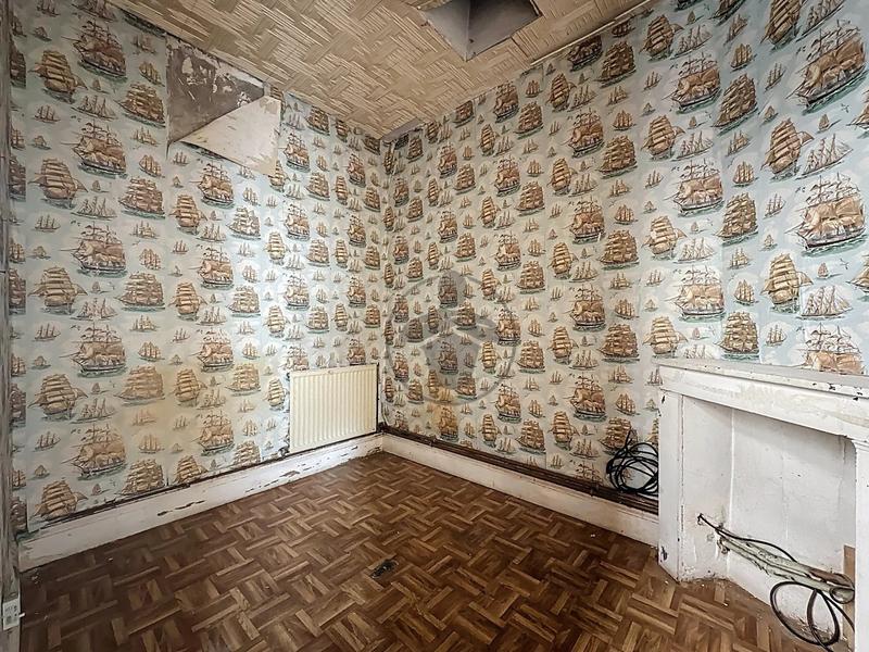 Magasins - 280 m² - 10 pièces